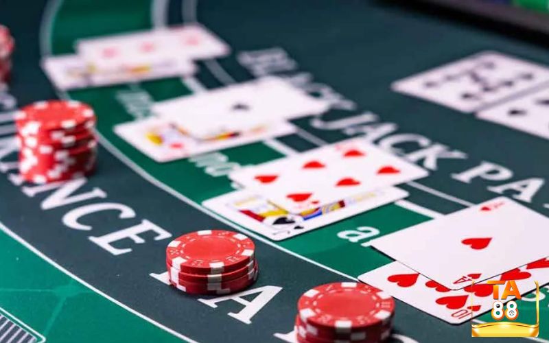 Cược gấp đôi khi đang có 11 điểm là mẹo chơi blackjack cần nắm rõ