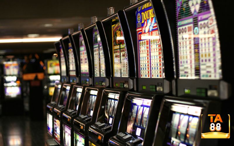 Slot machine là gì và các giai đoạn phát triển của trò chơi